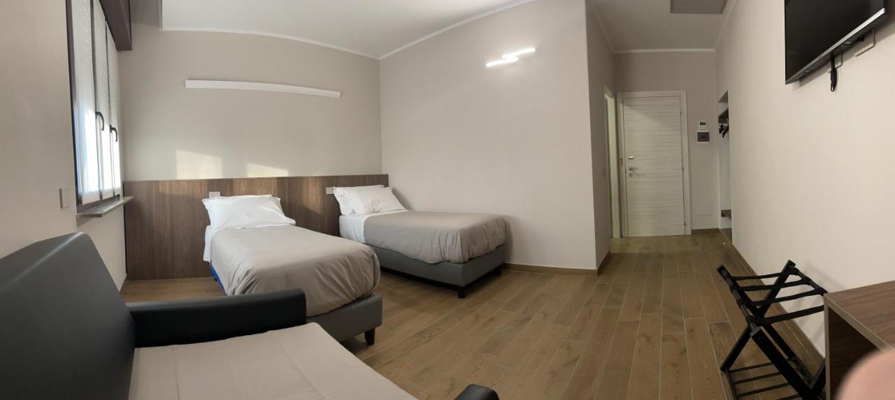Villoresi Rooms Castano Primo Bagian luar foto