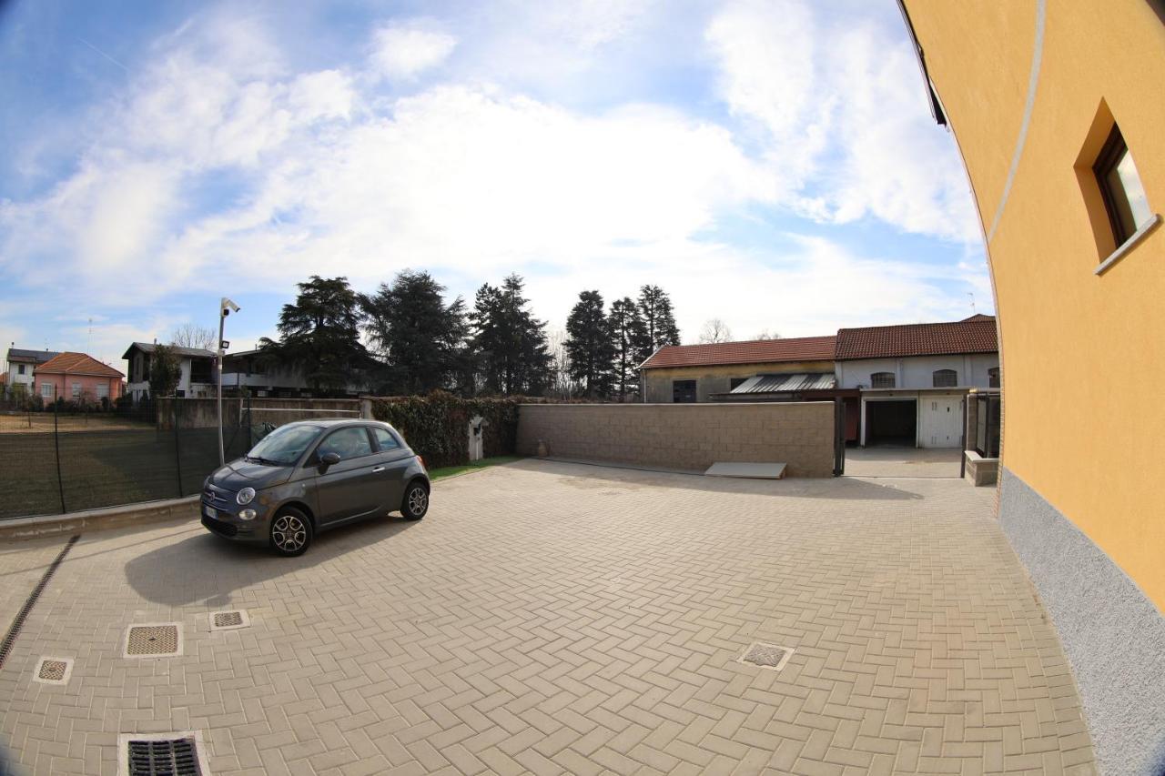 Villoresi Rooms Castano Primo Bagian luar foto