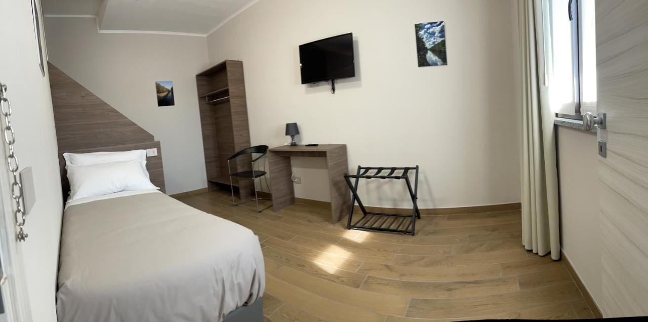 Villoresi Rooms Castano Primo Bagian luar foto